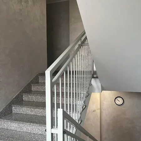 Andrea Z Balkonem Oleśnica