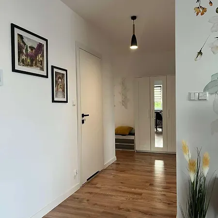 Andrea Z Balkonem Oleśnica